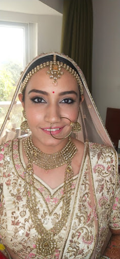 Vrunda Moray Makeup Artist